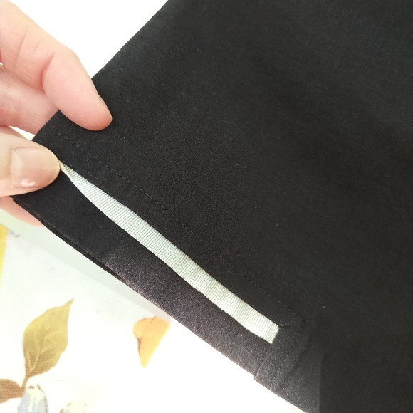 Veeko Black no sleeve top xs - Picture 3 of 3